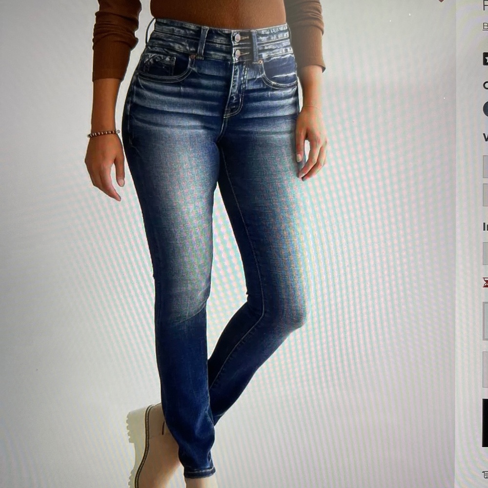 Women’s Buckle Skinny Stretch Jeans NWT